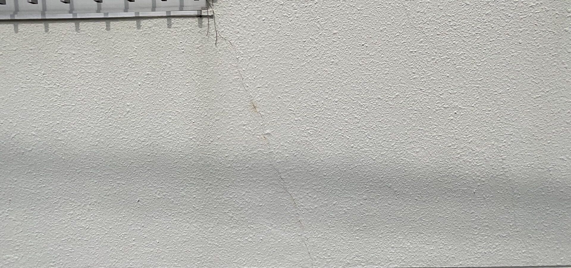 静岡市　外壁塗装　クラック