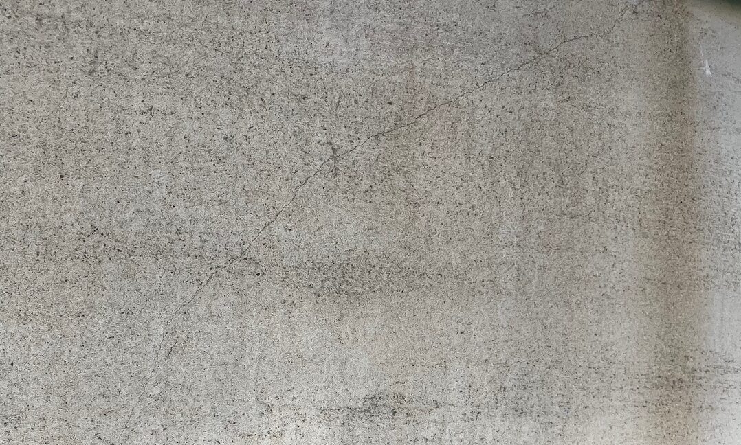 外壁塗装　静岡　クラック